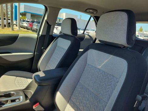 Certified 2024 Chevrolet Equinox LS w/ Driver Confidence II Package image 14