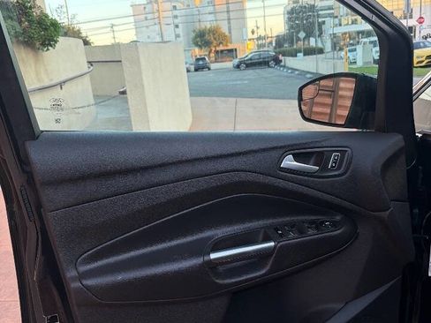 Used 2013 Ford C-MAX Energi SEL image 29