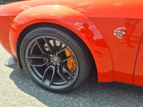 Used 2018 Dodge Challenger SRT Hellcat RWD image 18