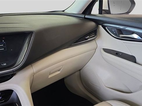 Used 2022 Buick Envision Essence w/ Safety Package image 22