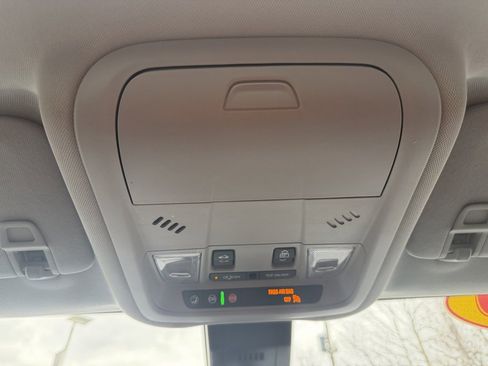 Used 2020 GMC Terrain SLE w/ Driver Convenience Package image 28