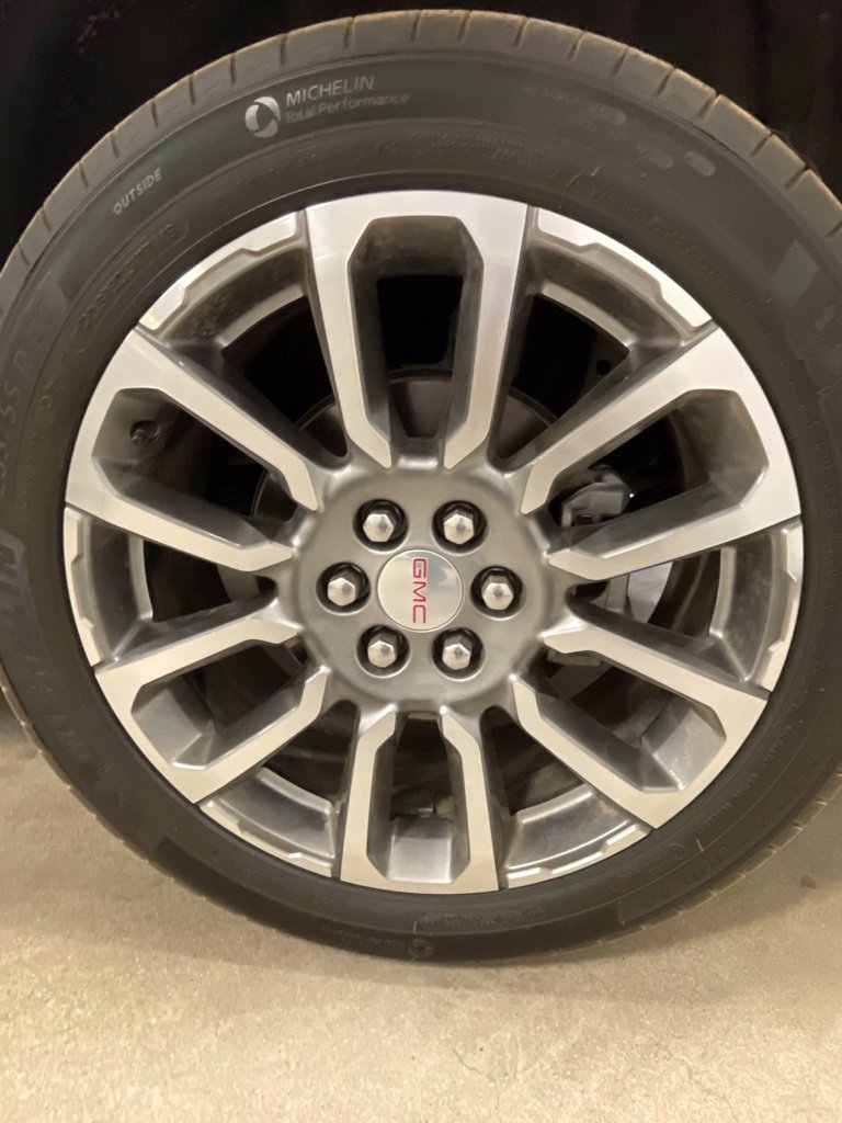 Used 2023 GMC Acadia Denali FWD image 31
