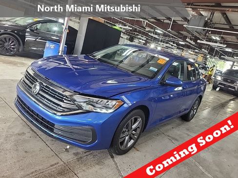 Used 2023 Volkswagen Jetta SE FWD image 1