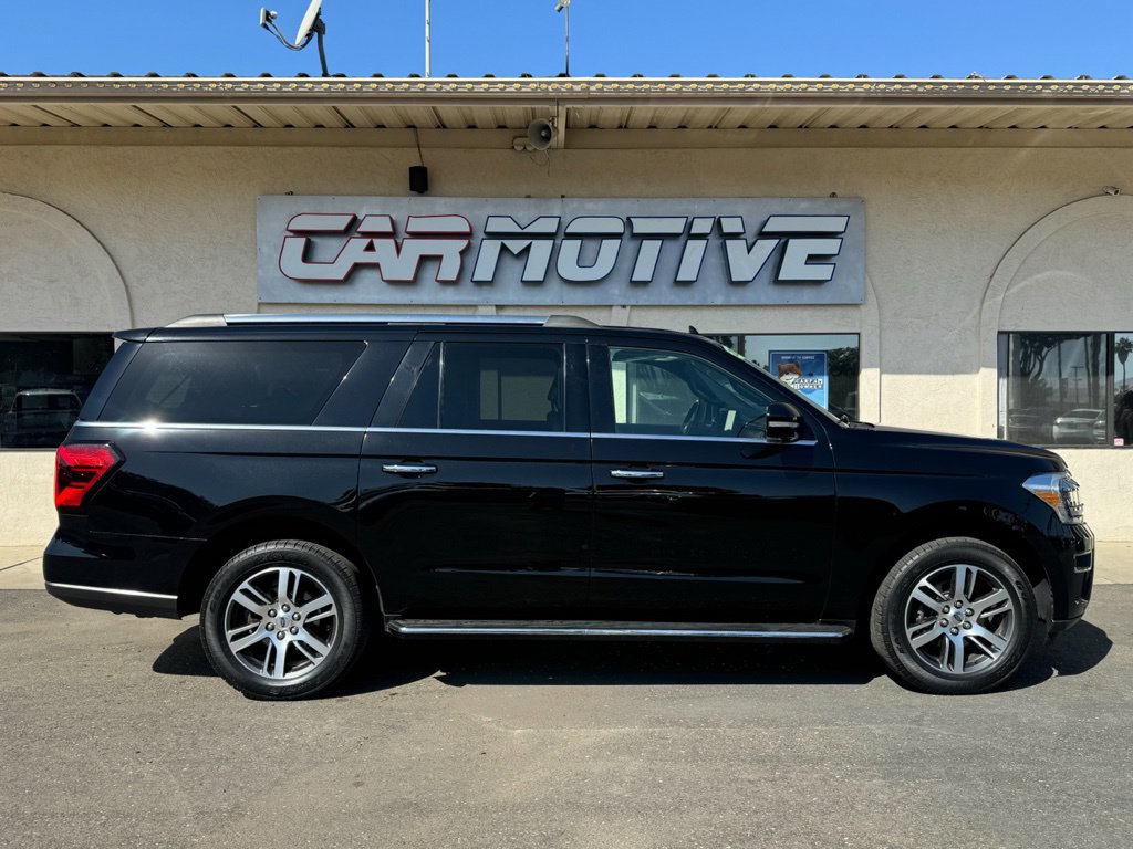 Used 2023 Ford Expedition Max Limited RWD image 3