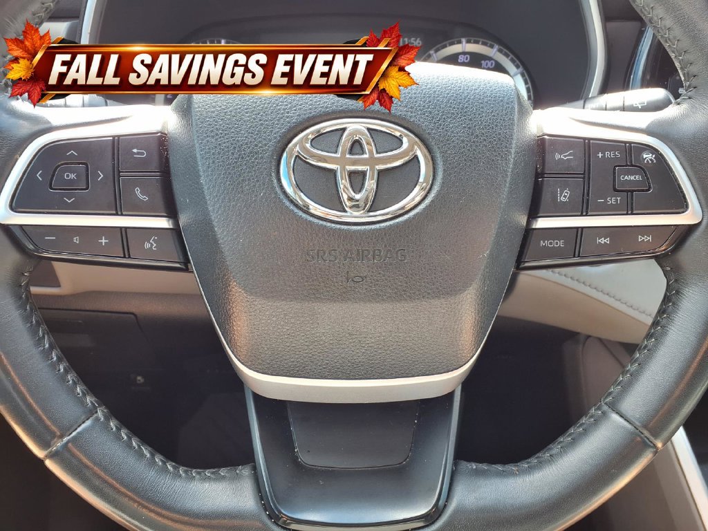 Used 2023 Toyota Highlander XLE AWD/4WD image 19
