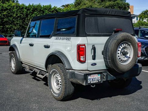 Used 2022 Ford Bronco 4-Door image 2