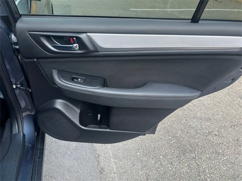 Used 2017 Subaru Outback 2.5i Premium image 23