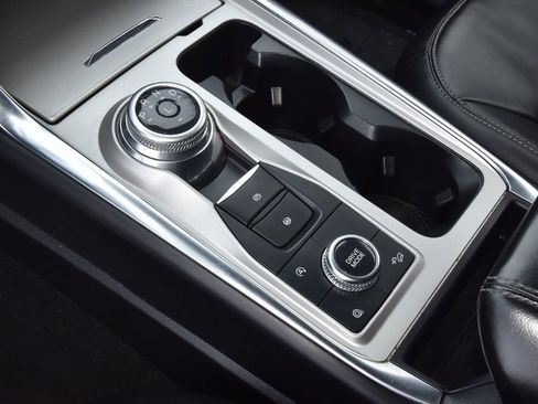 Used 2023 Ford Explorer XLT w/ Equipment Group 202A image 26