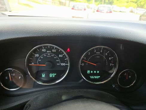 Used 2018 Jeep Wrangler Unlimited Sport AWD/4WD image 16
