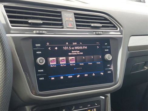 Certified 2024 Volkswagen Tiguan SE R-Line image 20
