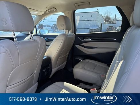 Used 2021 Buick Enclave Essence image 10