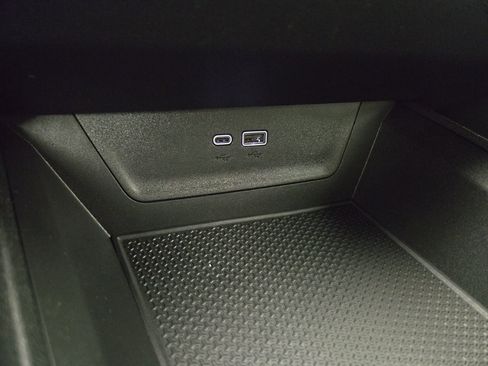 Certified 2025 Chevrolet Equinox LT w/ Safety and Technology Package image 27