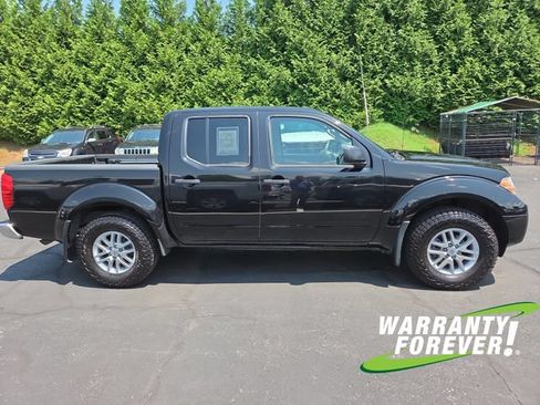 Used 2017 Nissan Frontier SV w/ SV Value Truck Package AWD/4WD image 8