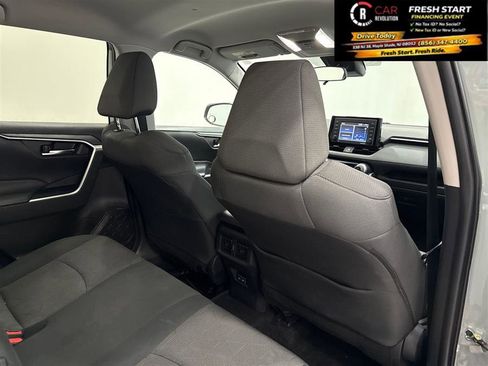 Used 2022 Toyota RAV4 XLE image 49
