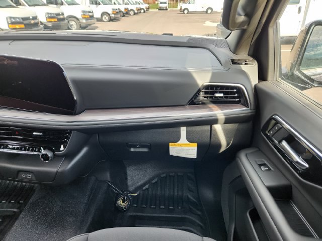 New 2025 Chevrolet Tahoe 4WD image 17