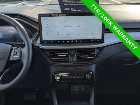 Certified 2025 Ford Escape SE FWD image 19