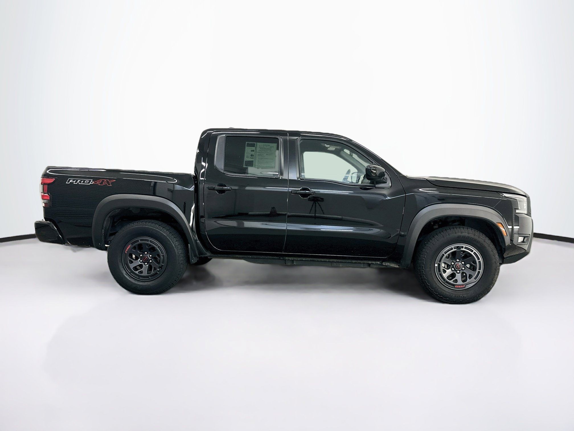 Used 2026 Nissan Frontier PRO-4X AWD/4WD image 10