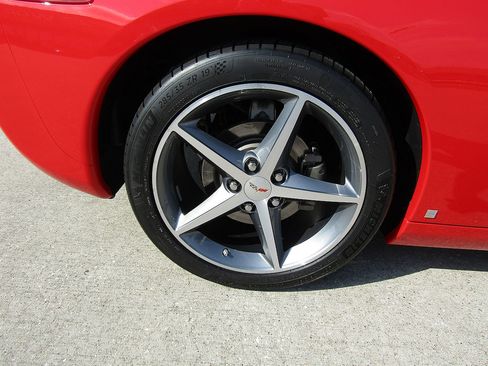 Used 2012 Chevrolet Corvette Coupe w/ 2LT Preferred Equipment Group image 23