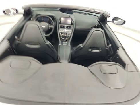 Used 2019 Aston Martin DB11 Volante RWD image 24