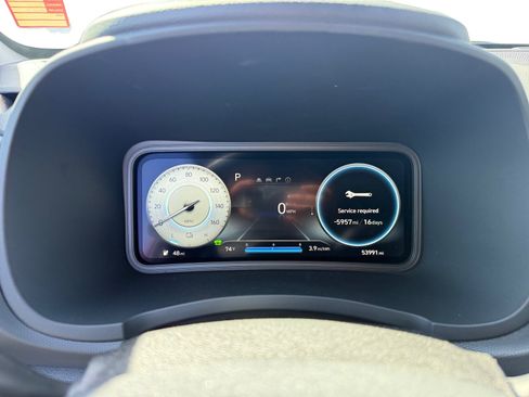 Used 2022 Hyundai Kona Limited FWD image 11