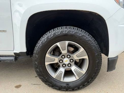 Used 2018 Chevrolet Colorado Z71 RWD image 8