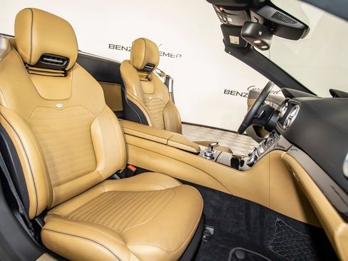 Used 2013 Mercedes-Benz SL 550 image 16