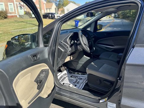 Used 2018 Ford EcoSport S image 6