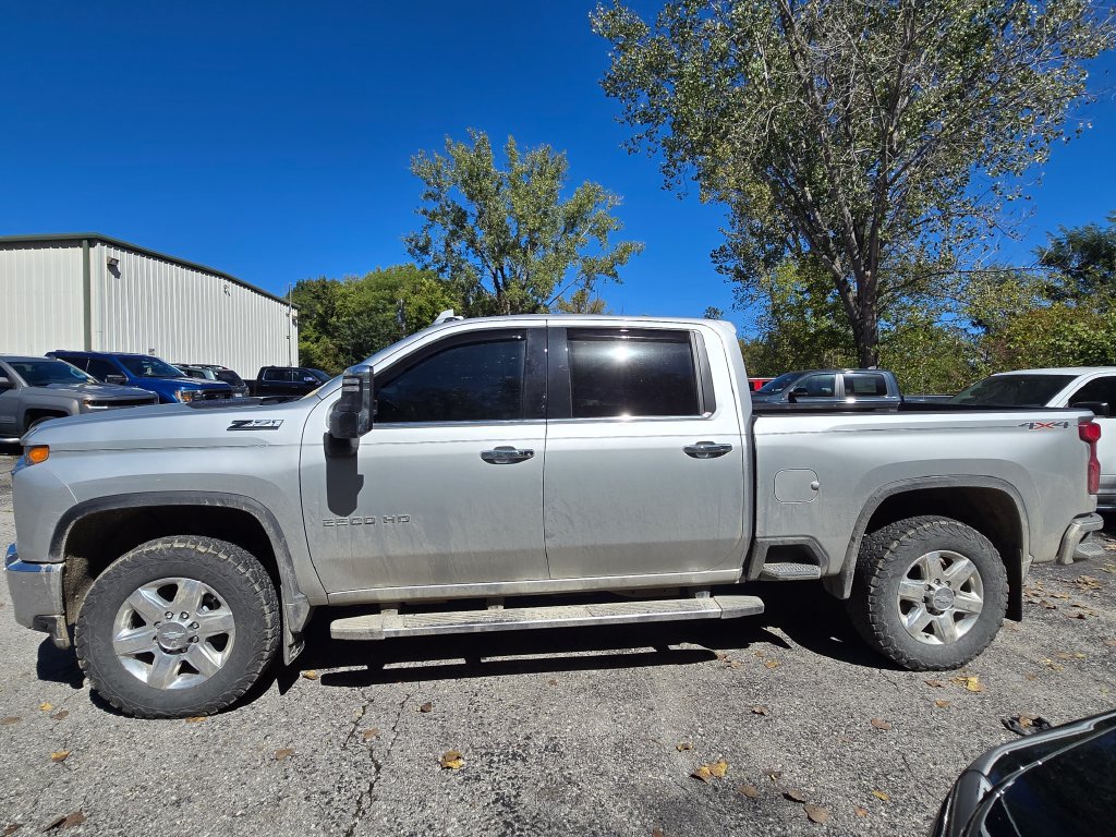 Used 2020 Chevrolet Silverado 2500 LTZ w/ LTZ Premium Package AWD/4WD image 3