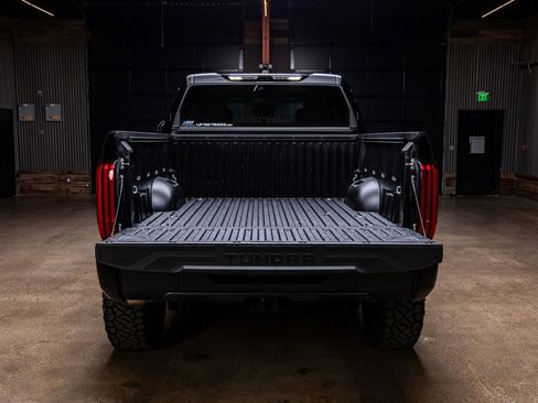 Used 2022 Toyota Tundra SR5 w/ SR5 Convenience Package image 9