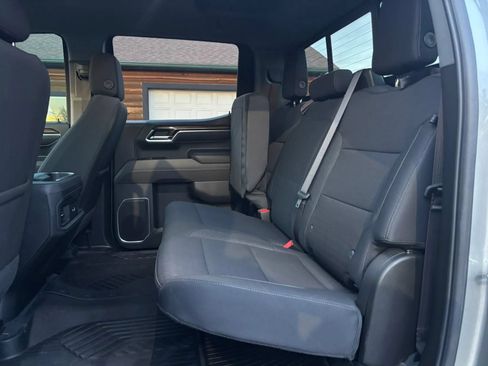 Used 2025 Chevrolet Silverado 1500 LT AWD/4WD image 16