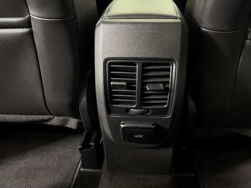 Used 2018 Ford Escape Titanium AWD/4WD image 30