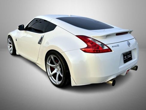 Used 2014 Nissan 370Z Touring w/ Sport Package image 7