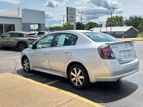 Used 2012 Nissan Sentra 2.0 SR w/ Special Edition Pkg FWD image 6