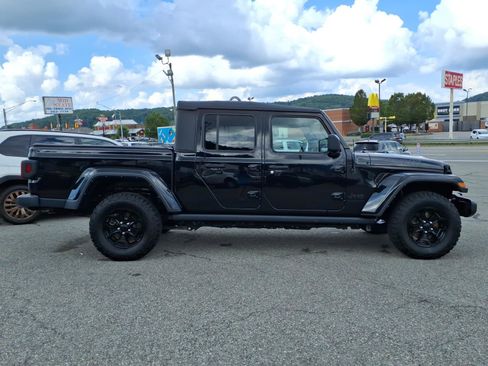 Used 2022 Jeep Gladiator Sport AWD/4WD image 9