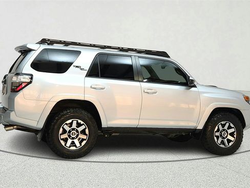 Used 2018 Toyota 4Runner TRD Off-Road image 6