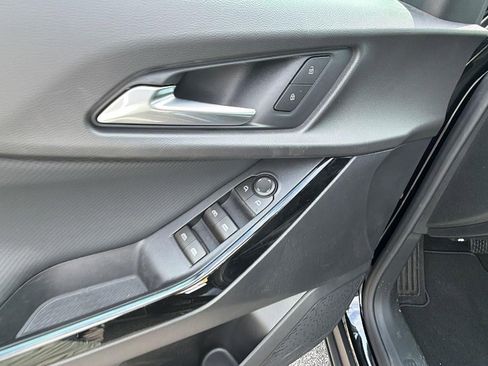 New 2026 Chevrolet Equinox LT FWD image 12