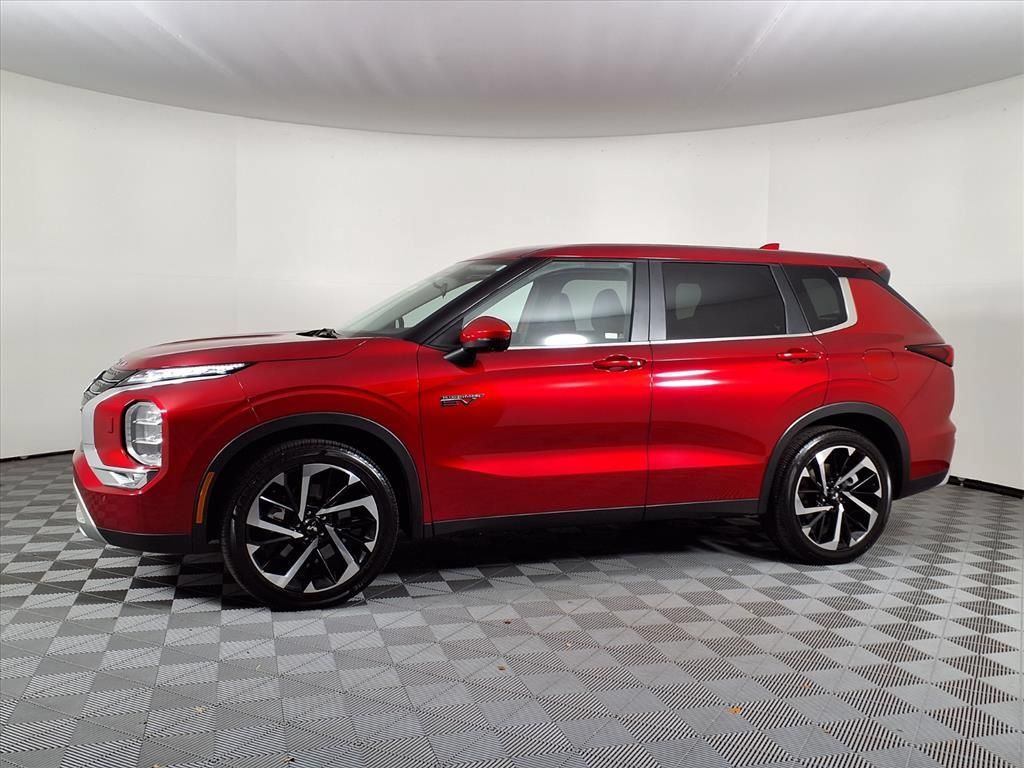 Used 2024 Mitsubishi Outlander SE AWD/4WD image 4