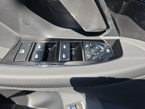 New 2026 BMW 530i xDrive w/ Premium Package AWD/4WD image 29
