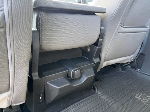 Used 2019 Ford F150 XLT w/ Equipment Group 302A Luxury AWD/4WD image 12