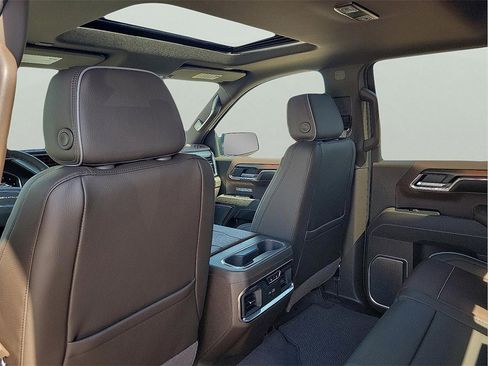 New 2026 GMC Sierra 1500 Denali w/ Denali Reserve Package image 12