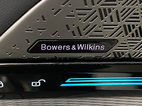 Certified 2024 BMW 530i xDrive w/ Executive Package image 34