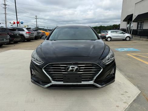 Used 2018 Hyundai Sonata SE FWD image 2
