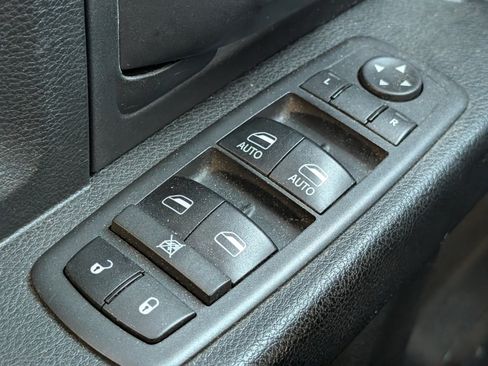 Used 2018 RAM 1500 Express w/ Express Value Package image 16