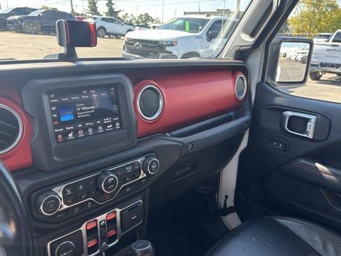 Used 2020 Jeep Gladiator Rubicon w/ Cold Weather Group image 28