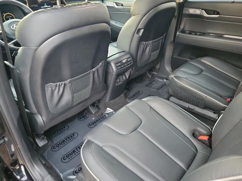 Certified 2023 Hyundai Palisade Limited FWD image 13