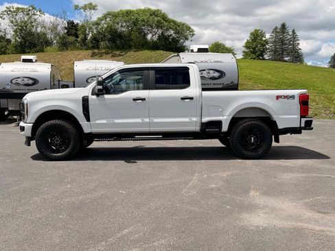 Used 2024 Ford F250 XL w/ STX Appearance Package AWD/4WD image 8