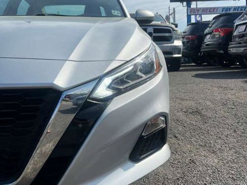 Used 2021 Nissan Altima 2.5 SV w/ SV Premium Package image 4