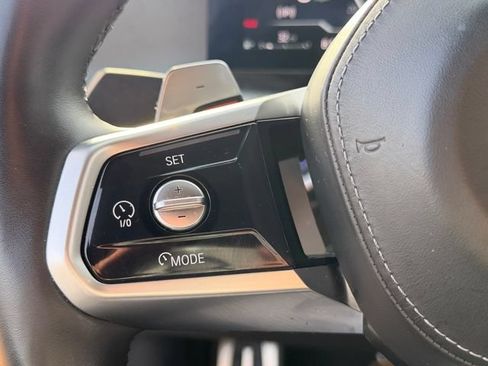 Used 2023 BMW 760i xDrive AWD/4WD image 27
