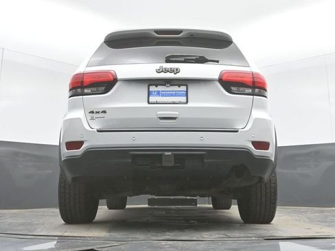 Used 2017 Jeep Grand Cherokee Laredo AWD/4WD image 45
