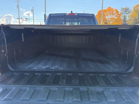 Used 2019 RAM 1500 Laramie w/ Off Road Group image 30